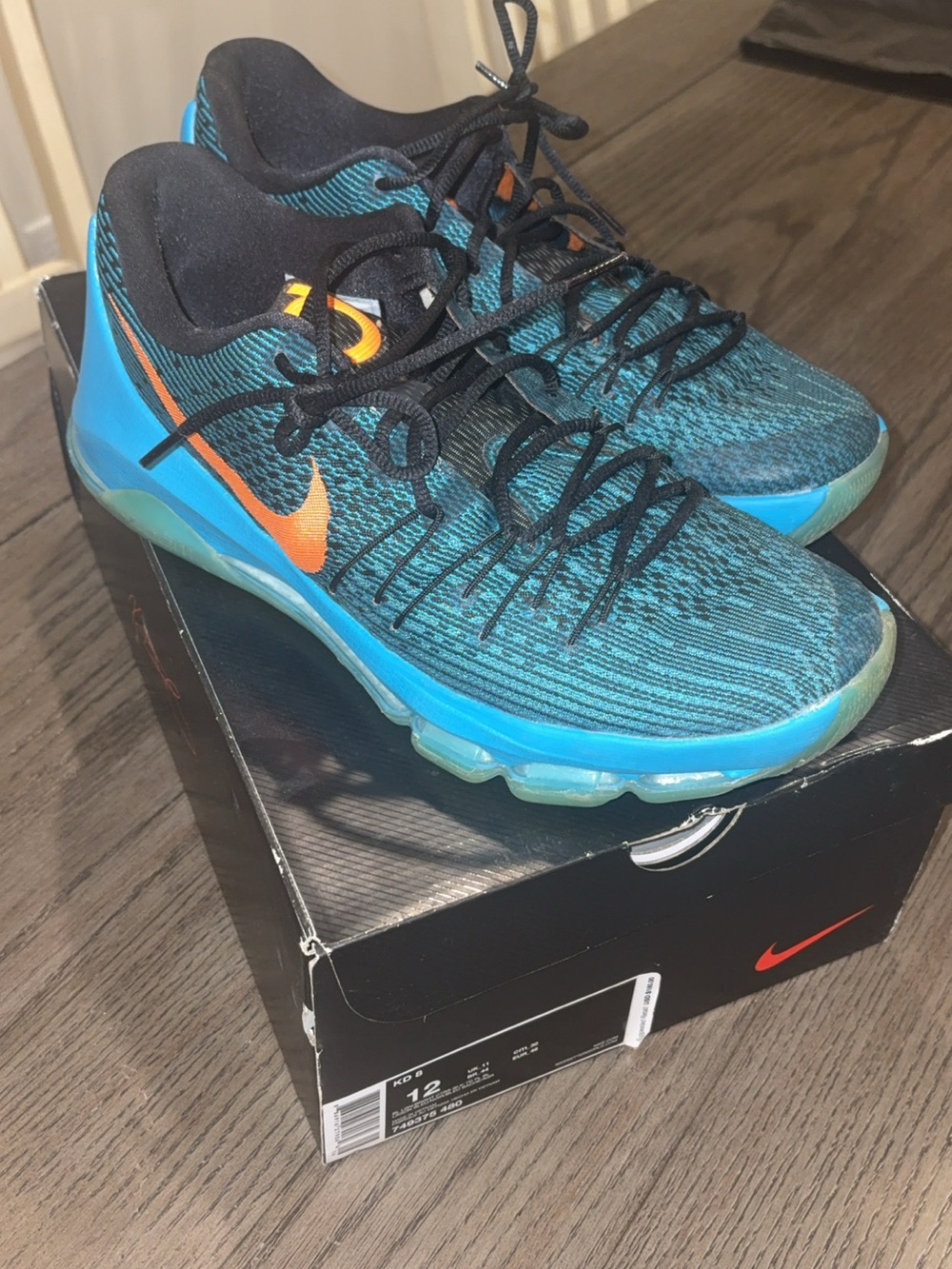 Nike Men Teal and Orange Low-Top Athletic Sneakers